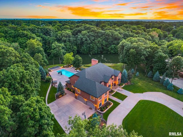 800 BAYSIDE Drive, Germantown Hills, IL 61548