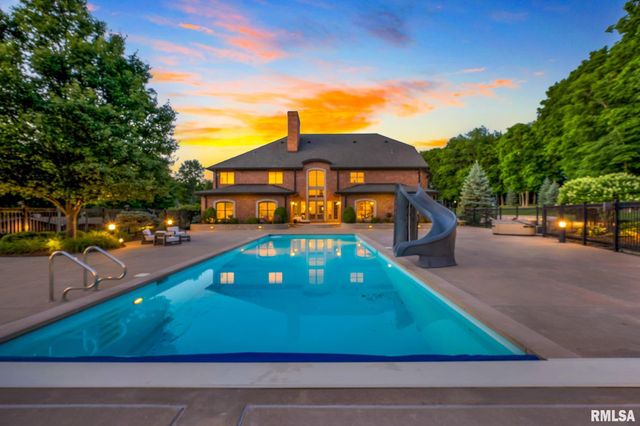 800 BAYSIDE Drive, Germantown Hills, IL 61548