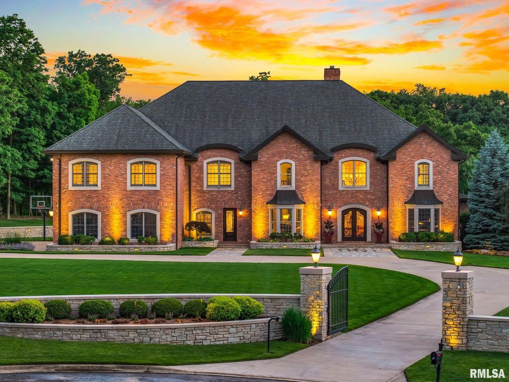 800 BAYSIDE Drive, Germantown Hills, IL 61548