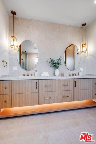 12427 Cumpston Street, Valley Village, CA 91607