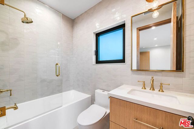 12427 Cumpston Street, Valley Village, CA 91607