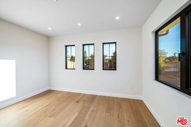 12427 Cumpston Street, Valley Village, CA 91607