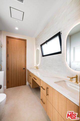 12427 Cumpston Street, Valley Village, CA 91607