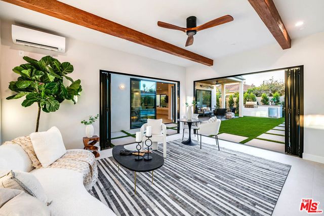 12427 Cumpston Street, Valley Village, CA 91607