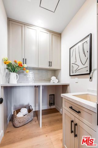 12427 Cumpston Street, Valley Village, CA 91607