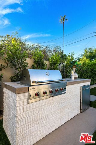 12427 Cumpston Street, Valley Village, CA 91607