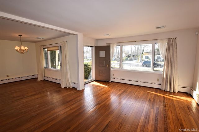 41 Country Club Road, Bellport Village, NY 11713