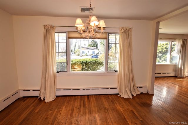 41 Country Club Road, Bellport Village, NY 11713