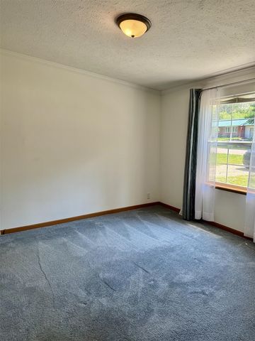 8484 Zosel Street, Onekama, MI 49675