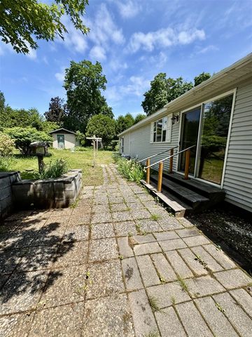 8484 Zosel Street, Onekama, MI 49675