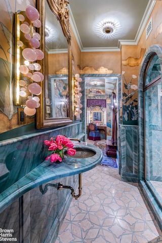 20 W 12TH Street, New York City, NY 10011