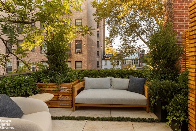 20 W 12TH Street, New York City, NY 10011