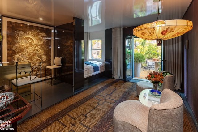 20 W 12TH Street, New York City, NY 10011