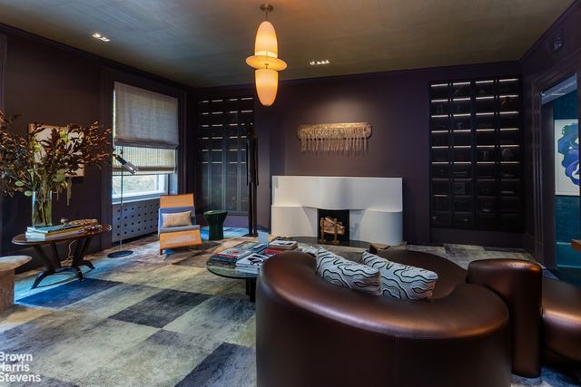 20 W 12TH Street, New York City, NY 10011