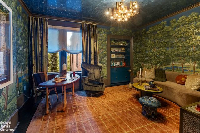 20 W 12TH Street, New York City, NY 10011