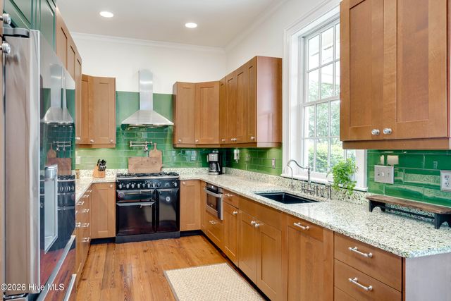 2559 Walton Way, Augusta, GA 30904