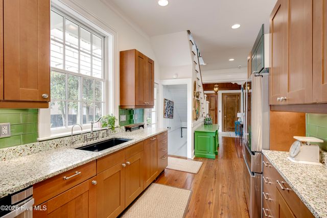 2559 Walton Way, Augusta, GA 30904