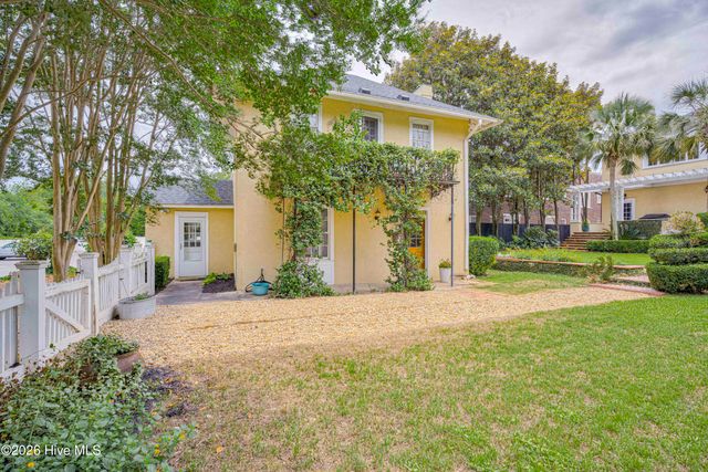 2559 Walton Way, Augusta, GA 30904