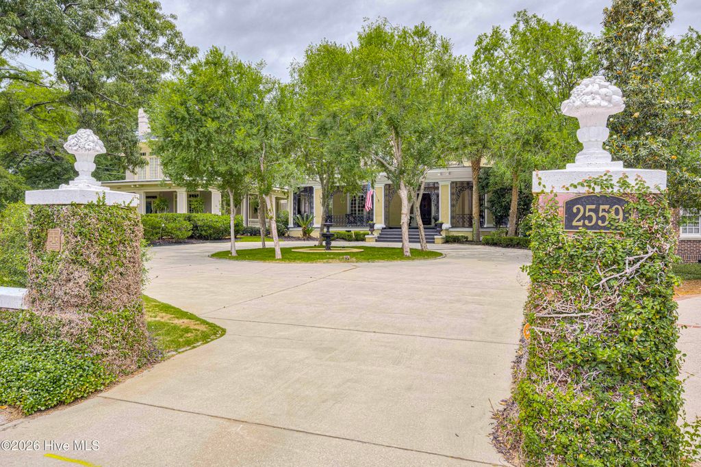 2559 Walton Way, Augusta, GA 30904