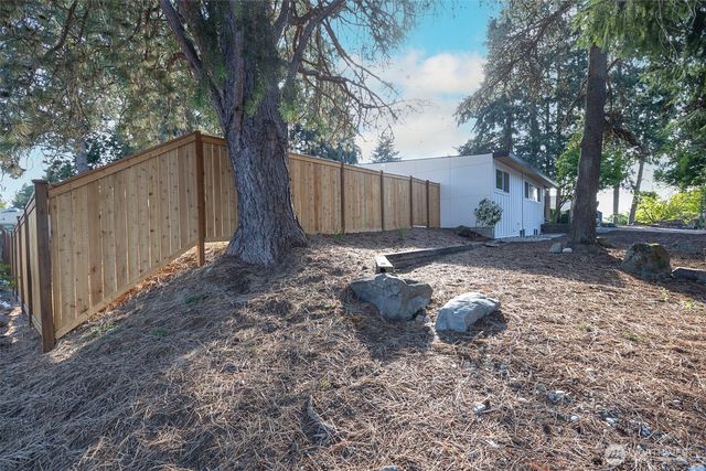 6320 Gregory Street W, University Place, WA 98466