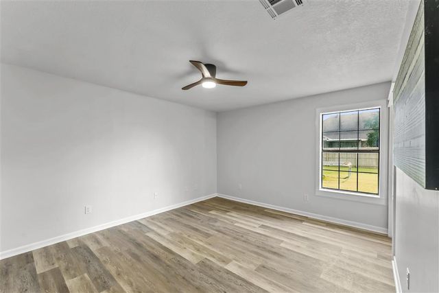 1901 Deep Woods Drive, Lake Charles, LA 70605