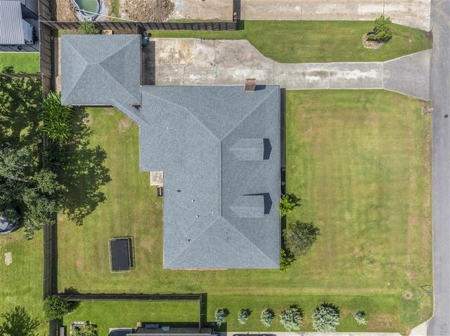 1901 Deep Woods Drive, Lake Charles, LA 70605