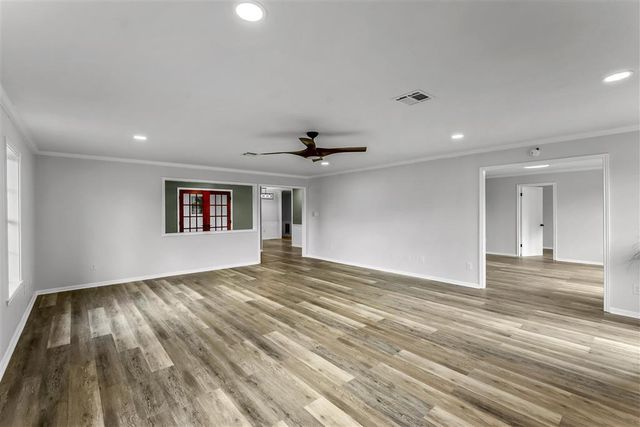 1901 Deep Woods Drive, Lake Charles, LA 70605
