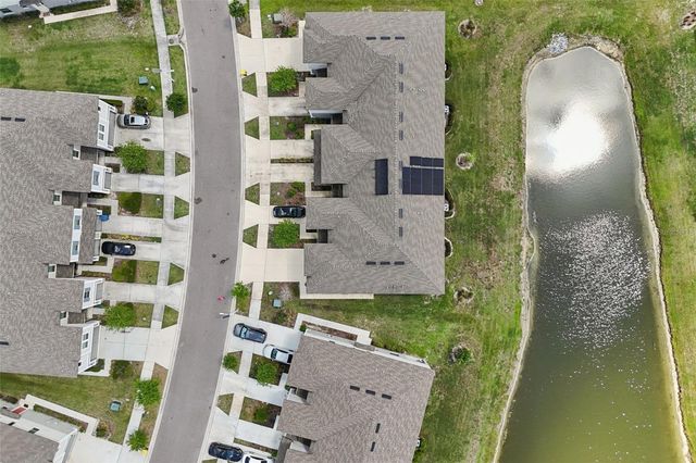 32010 BLUE PASSING LOOP, Wesley Chapel, FL 33545