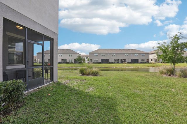 32010 BLUE PASSING LOOP, Wesley Chapel, FL 33545