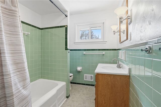 2393 Brandt School Road, Franklin Park, PA 15237