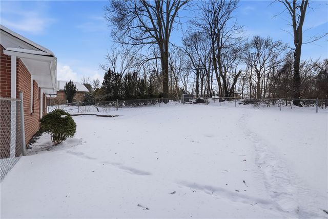 2393 Brandt School Road, Franklin Park, PA 15237