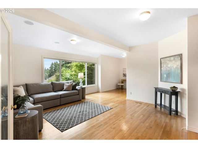 4321 Sw TERLYN Ct, Portland, OR 97221