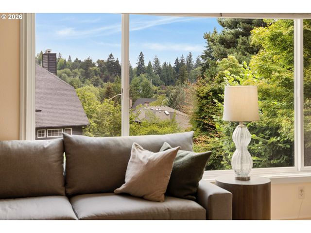 4321 Sw TERLYN Ct, Portland, OR 97221