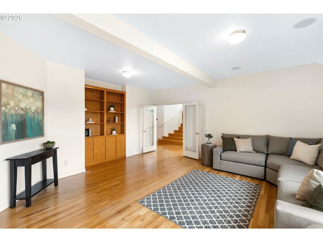 4321 Sw TERLYN Ct, Portland, OR 97221