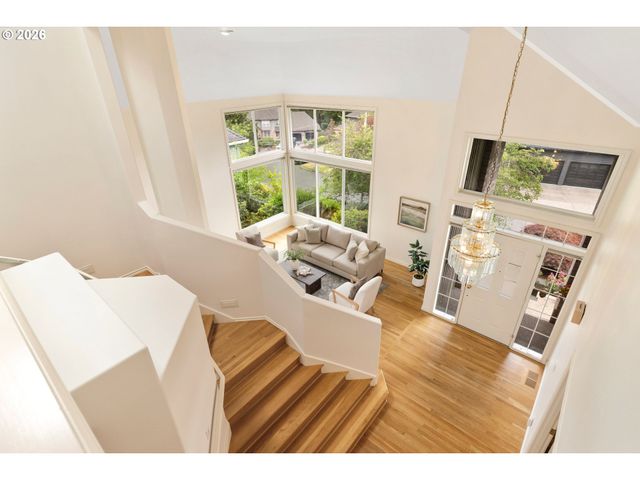 4321 Sw TERLYN Ct, Portland, OR 97221