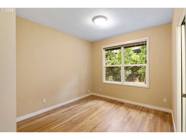 4321 Sw TERLYN Ct, Portland, OR 97221