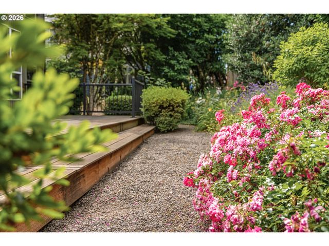 4321 Sw TERLYN Ct, Portland, OR 97221