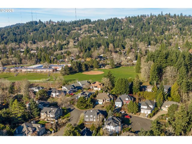 4321 Sw TERLYN Ct, Portland, OR 97221