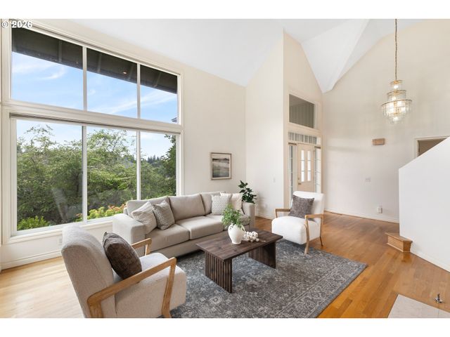 4321 Sw TERLYN Ct, Portland, OR 97221