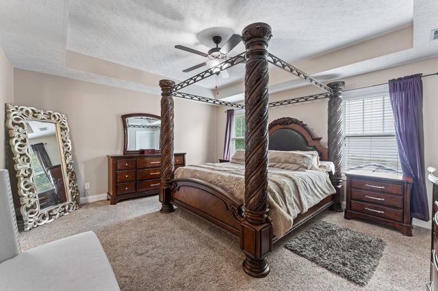 831 Cherry Blossom Ln, Clarksville, TN 37040
