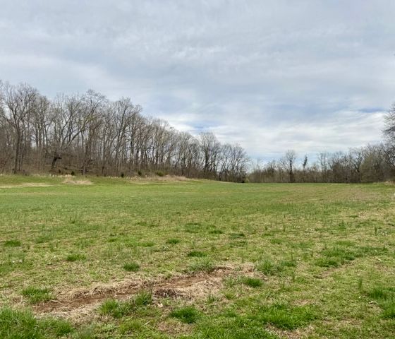 831 Cherry Blossom Ln, Clarksville, TN 37040