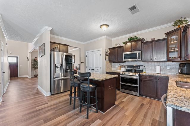 831 Cherry Blossom Ln, Clarksville, TN 37040