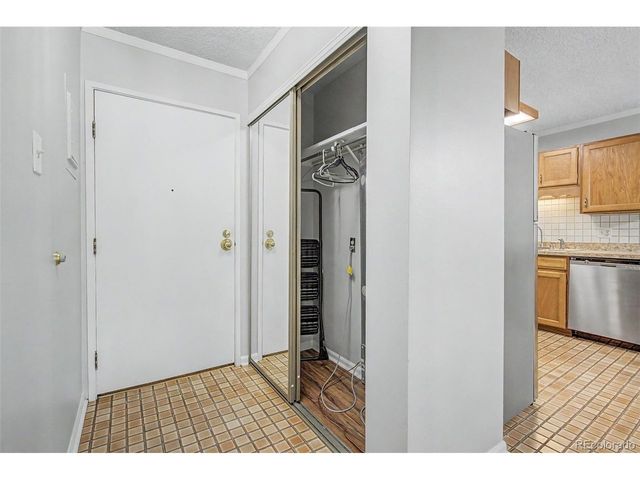 13500 E Cornell Ave 205, Aurora, CO 80014