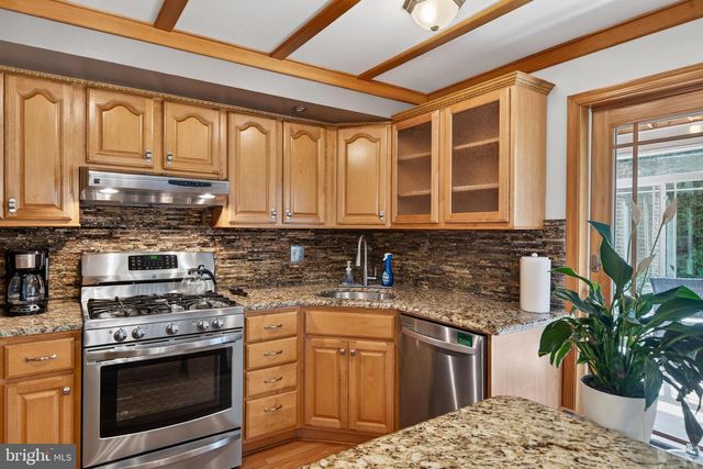 622 SCHOOL LN, Wallingford, PA 19086