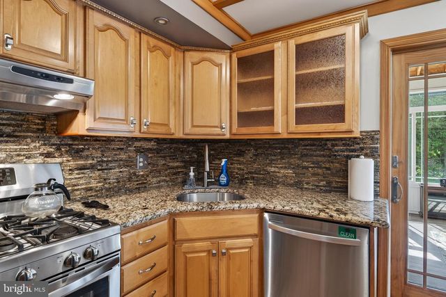 622 SCHOOL LN, Wallingford, PA 19086