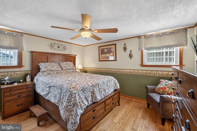 622 SCHOOL LN, Wallingford, PA 19086