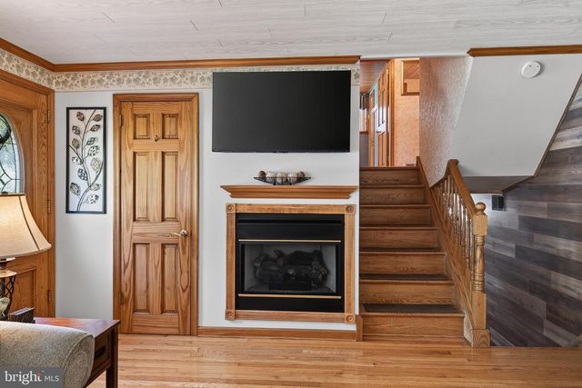 622 SCHOOL LN, Wallingford, PA 19086