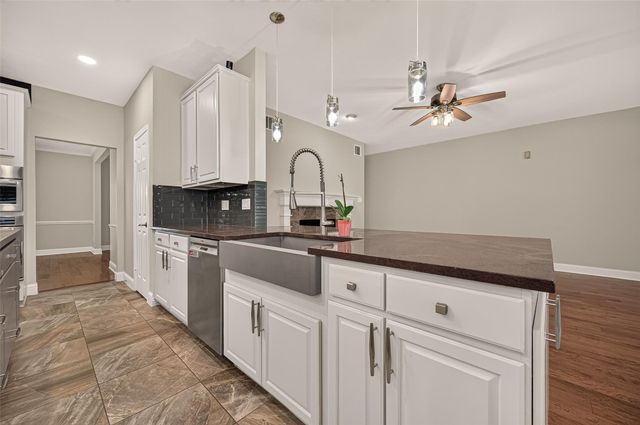 2806 Manito Circle, Katy, TX 77450