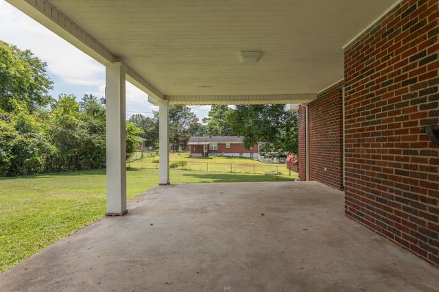 210 Porter Cir, Columbia, TN 38401