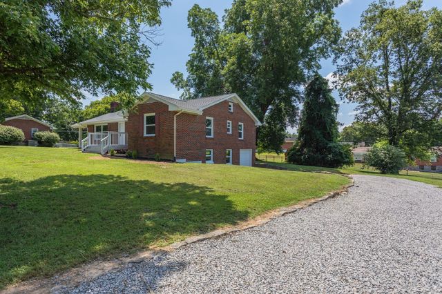 210 Porter Cir, Columbia, TN 38401